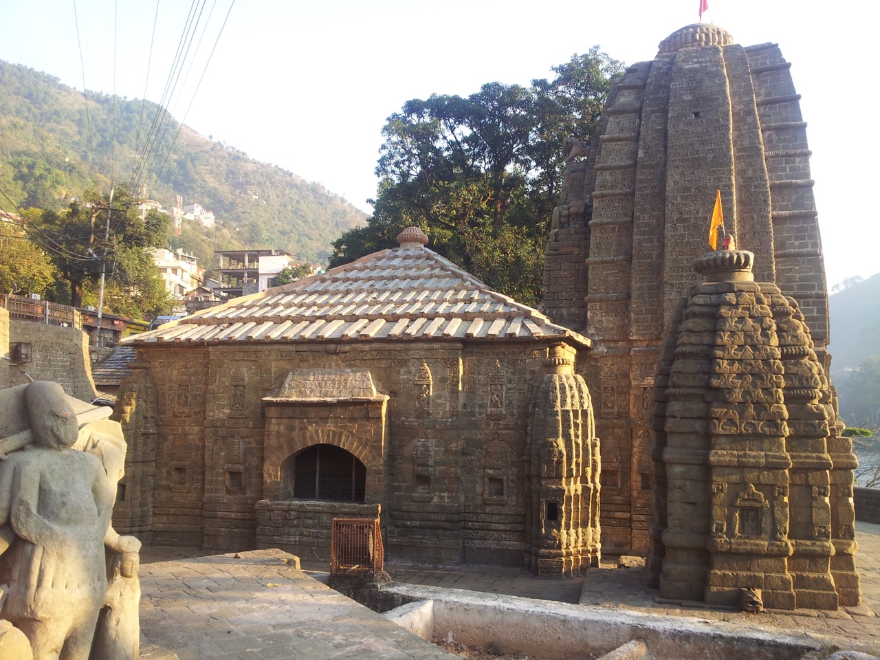 The Triloknath temple is on the National Highway. Some old idols are kept on display.