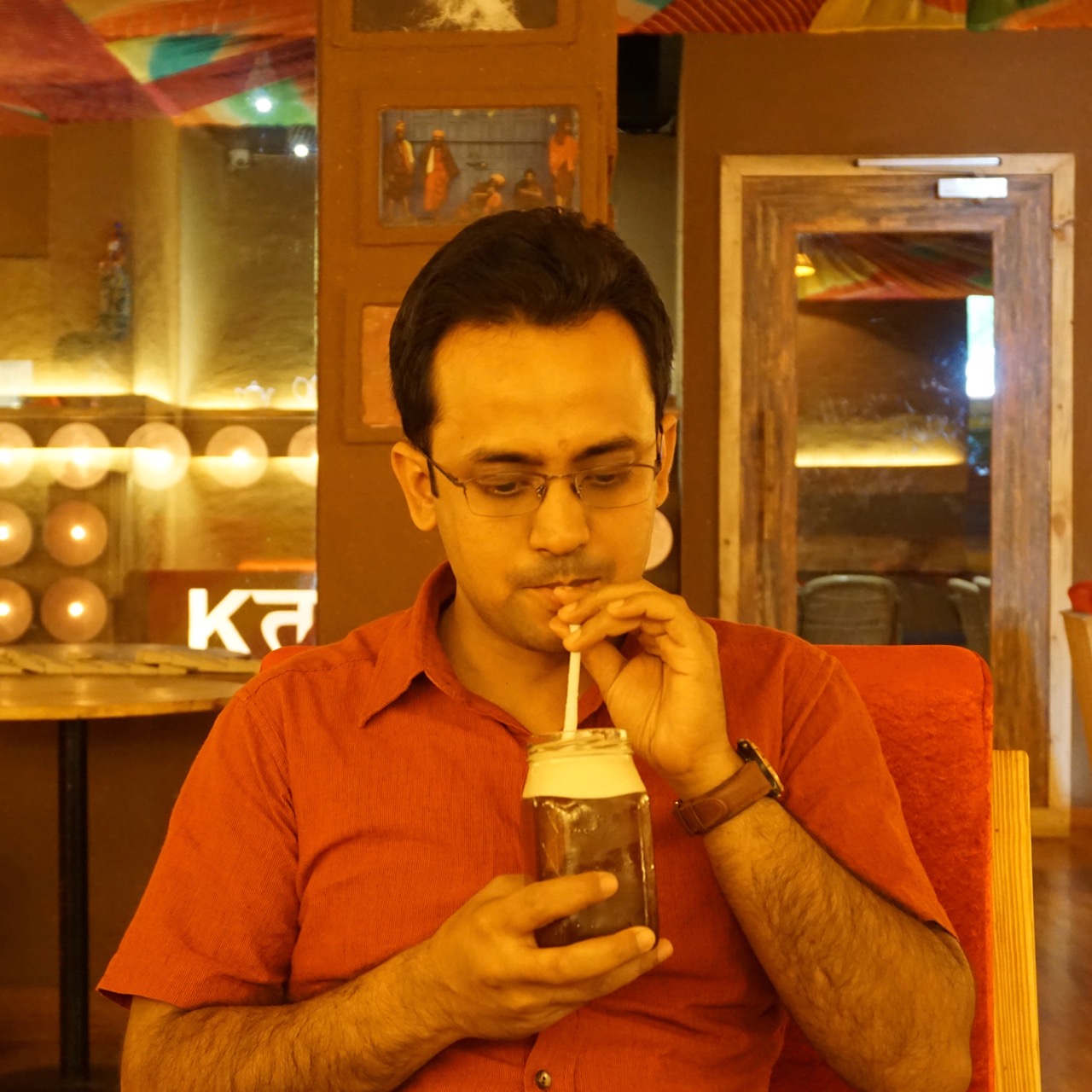 This is not Lazy Mojo but a boutique tea shop called Ketli. We had our evening tea at this place.