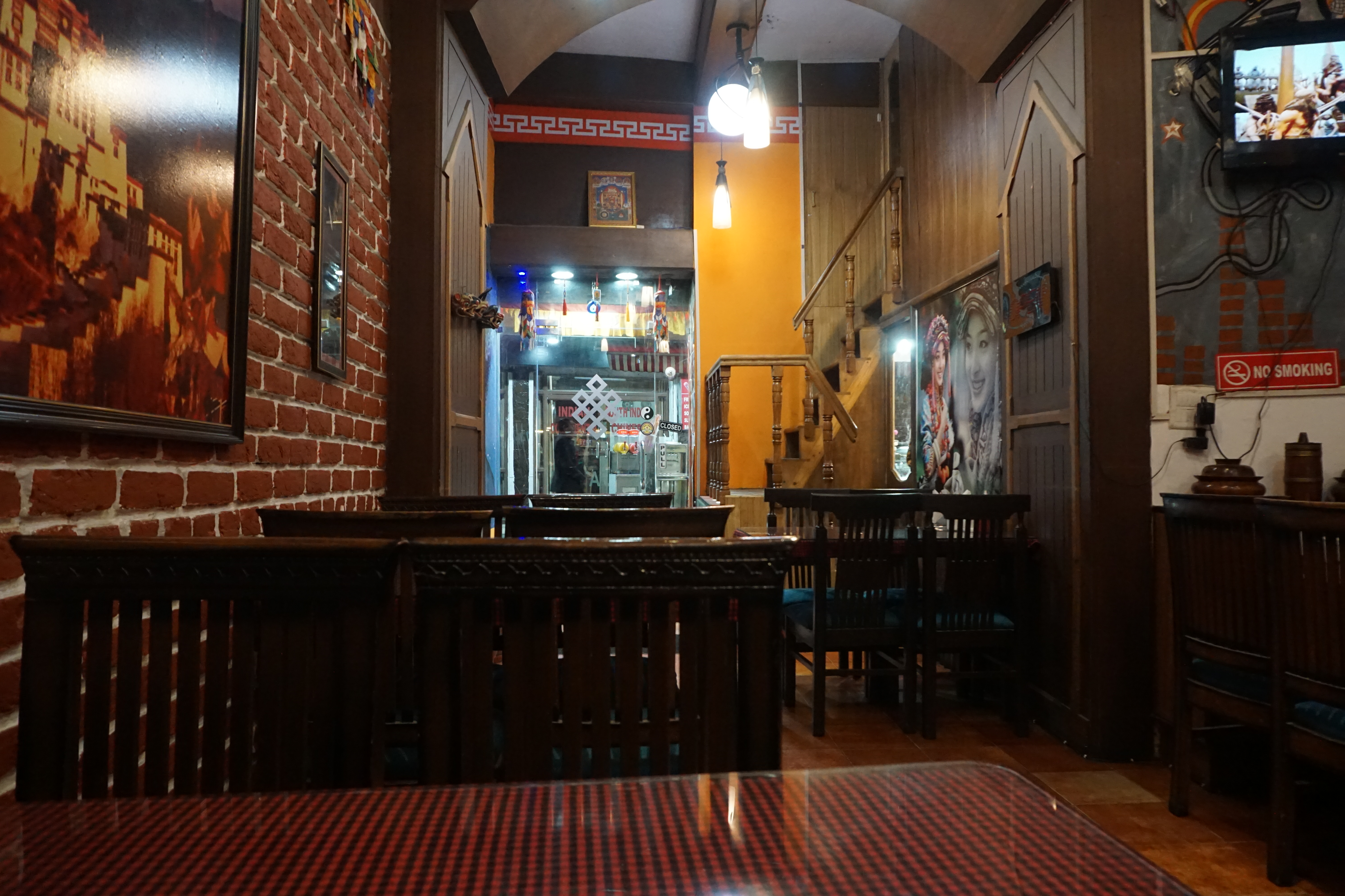 Momo&rsquo;s Tibetan Restaurant. A foreigner came inside to ask if they had free wi-fi.