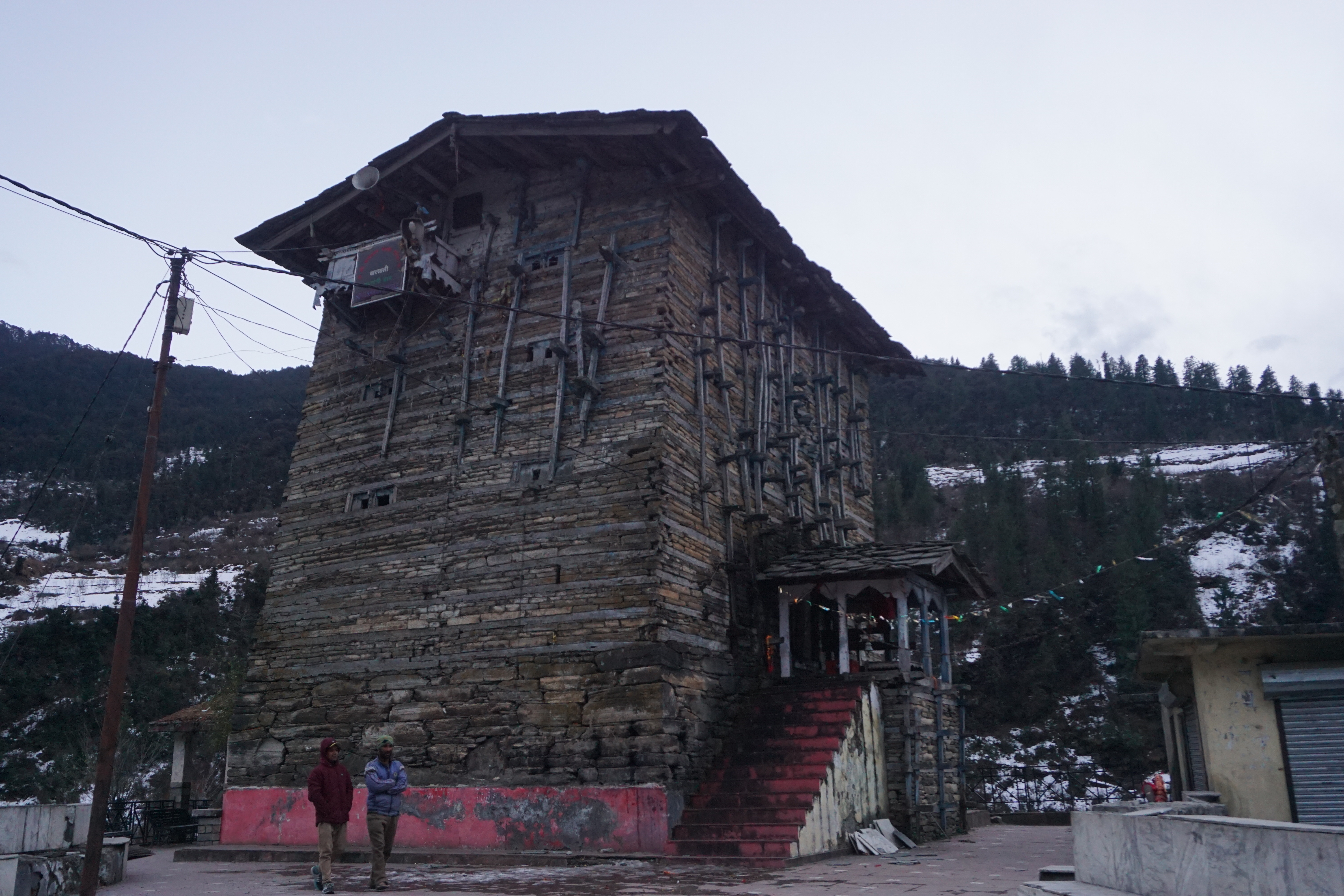 This temple was about seven to eight hundred years old. From time to time earthquakes had weakened the structure and wooden braces had to be installed to keep its strength intact.