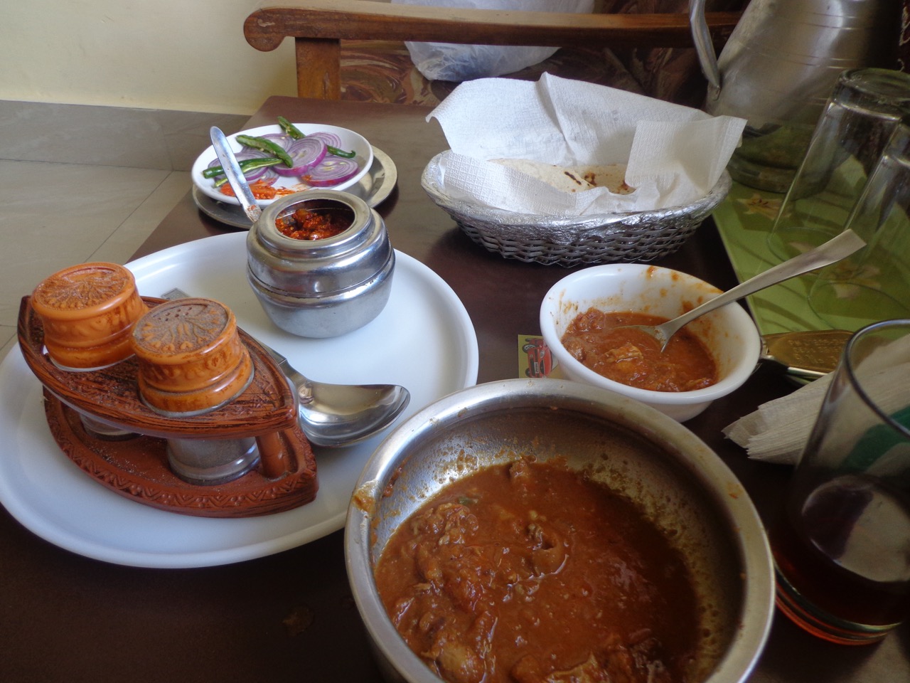Finally, I had some proper food. A tomato based chicken curry and two rotis.