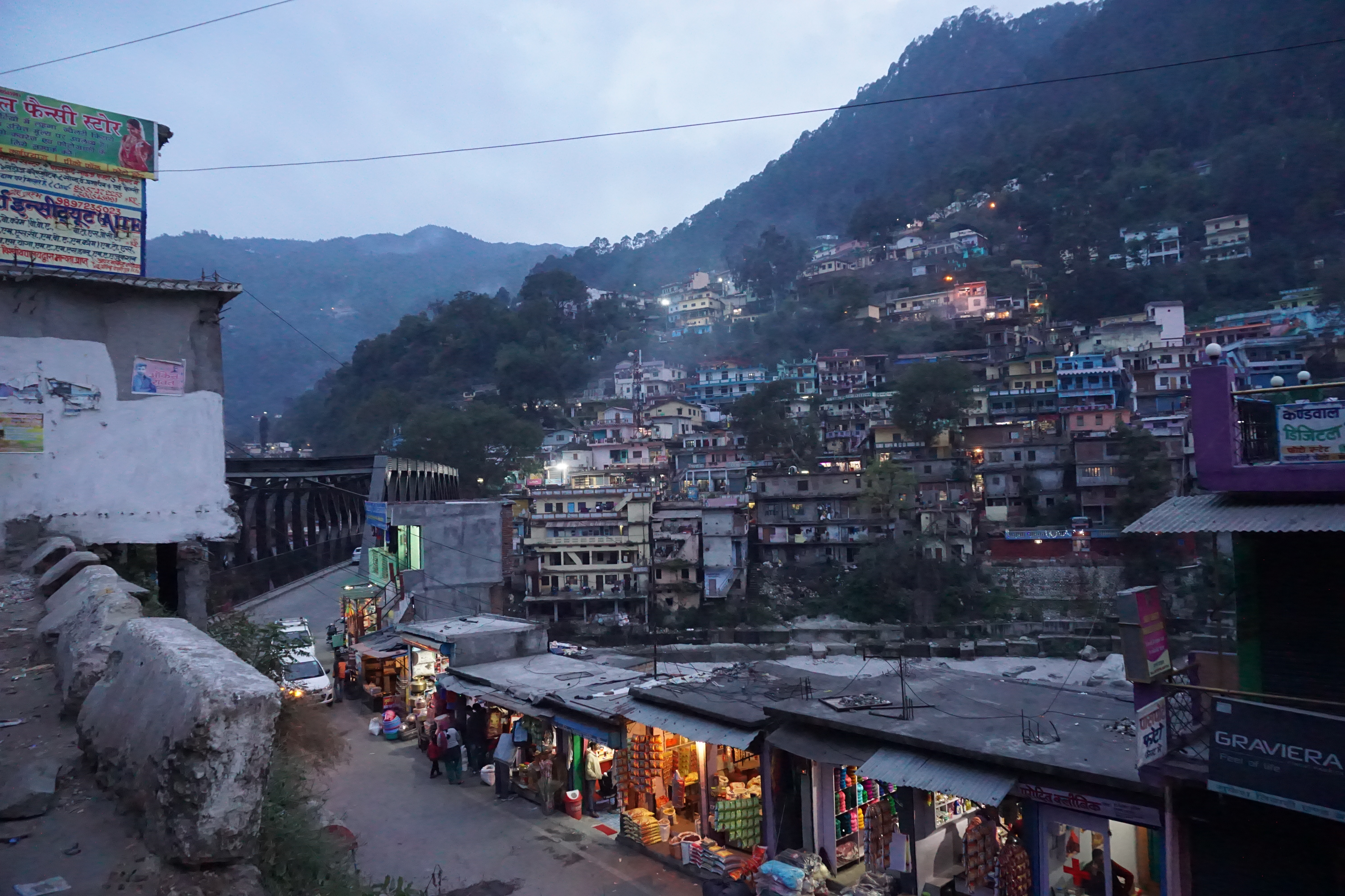 The junction at Karnaprayag where the bus deserted us.