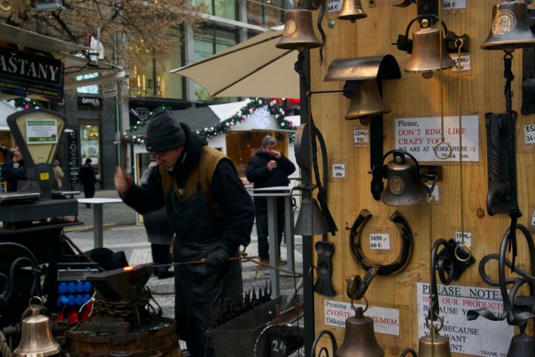 The Christmas market near the town hall had blacksmiths who made decorative relics and bells. Interestingly, all blacksmiths had two signs in English, Please, Don&rsquo;t ring like crazy fools. We are at work here :-), thank you. and Please note: Buy our products because you like them, not because you want discount. The font and colour selections were identical across all blacksmith stalls.