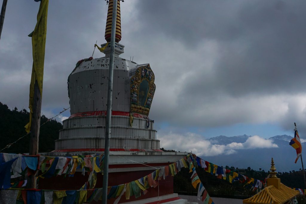 The chorten near the gompa.