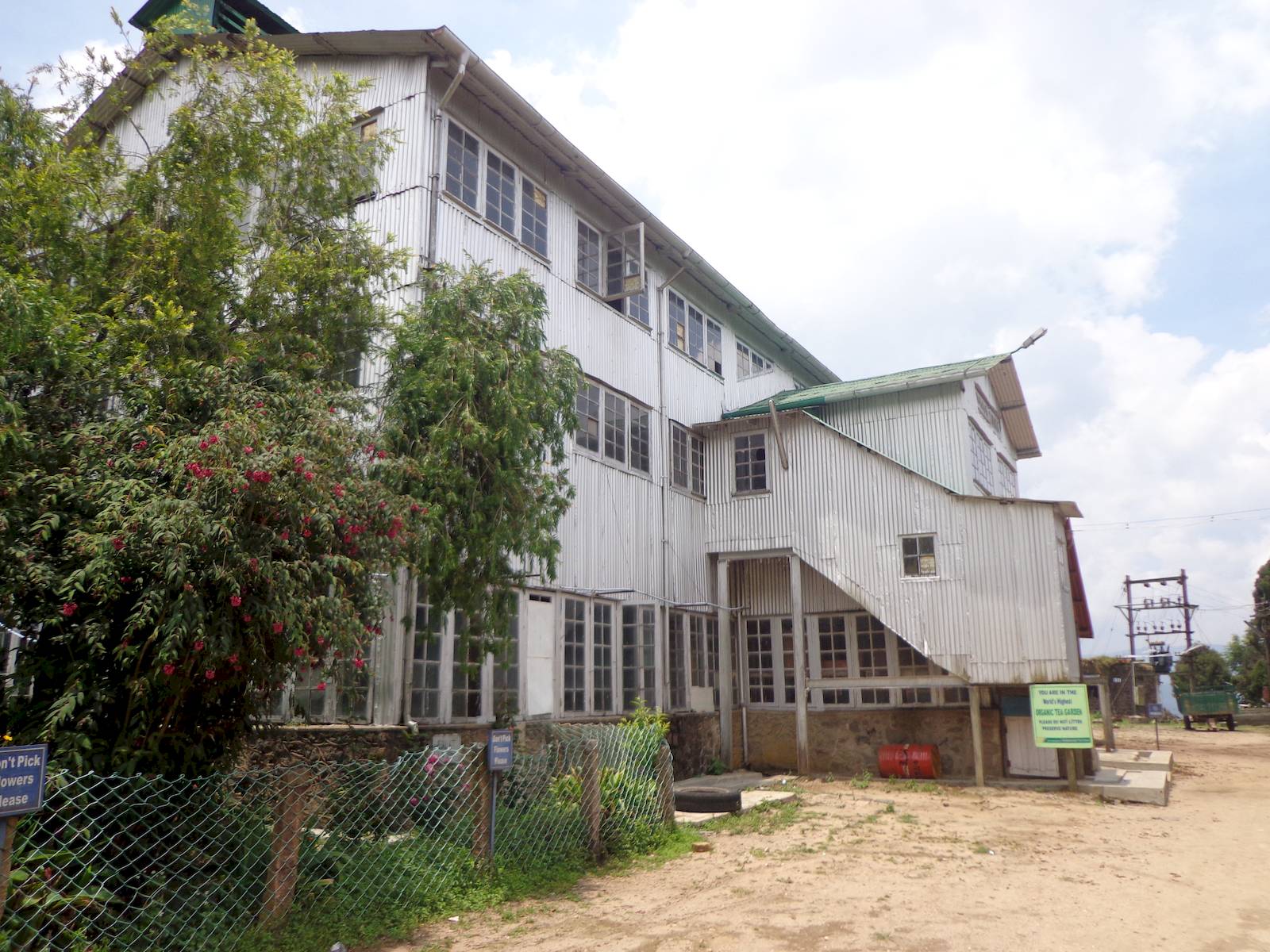 Kolukkumalai tea factory