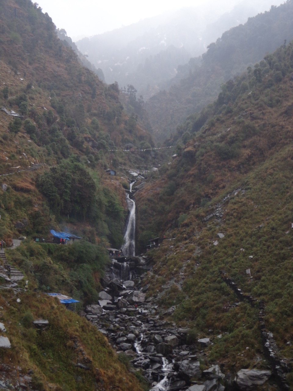The Bhaksunag waterfall is visible from afar.