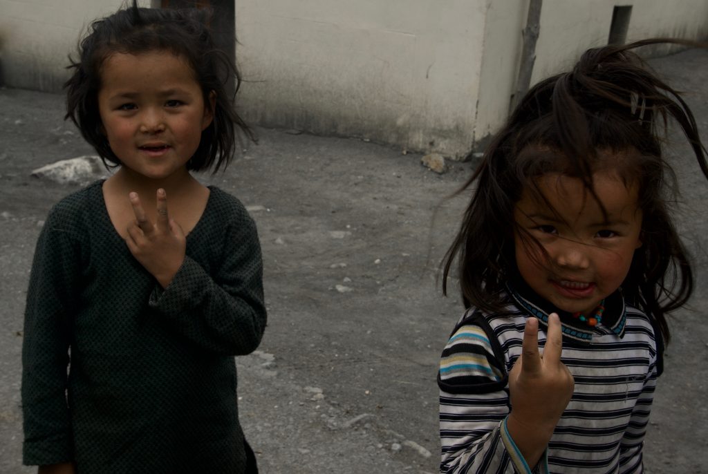 Kids in Giu village. They knew how to pose for photo. On a personal note, from next time onwards, I should carry chocolates or candies for kids.