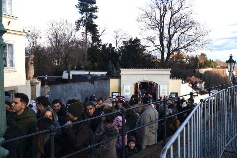 There was a huge line to the castle.