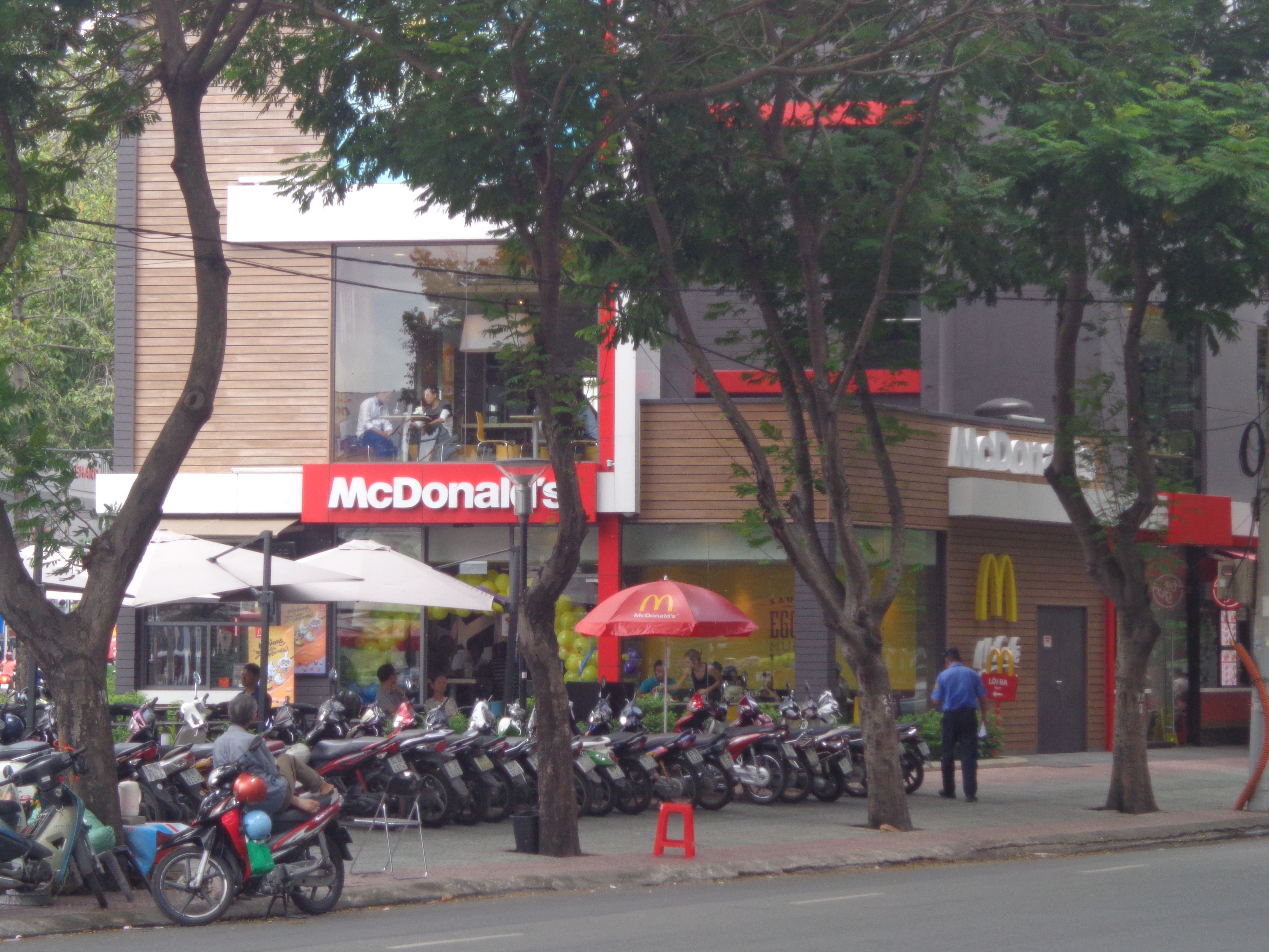 Saigon is pretty much westernised. Almost all major chains like McDonalds, KFC, Starbucks, Dunkin&rsquo; Donuts, etc. can be found.