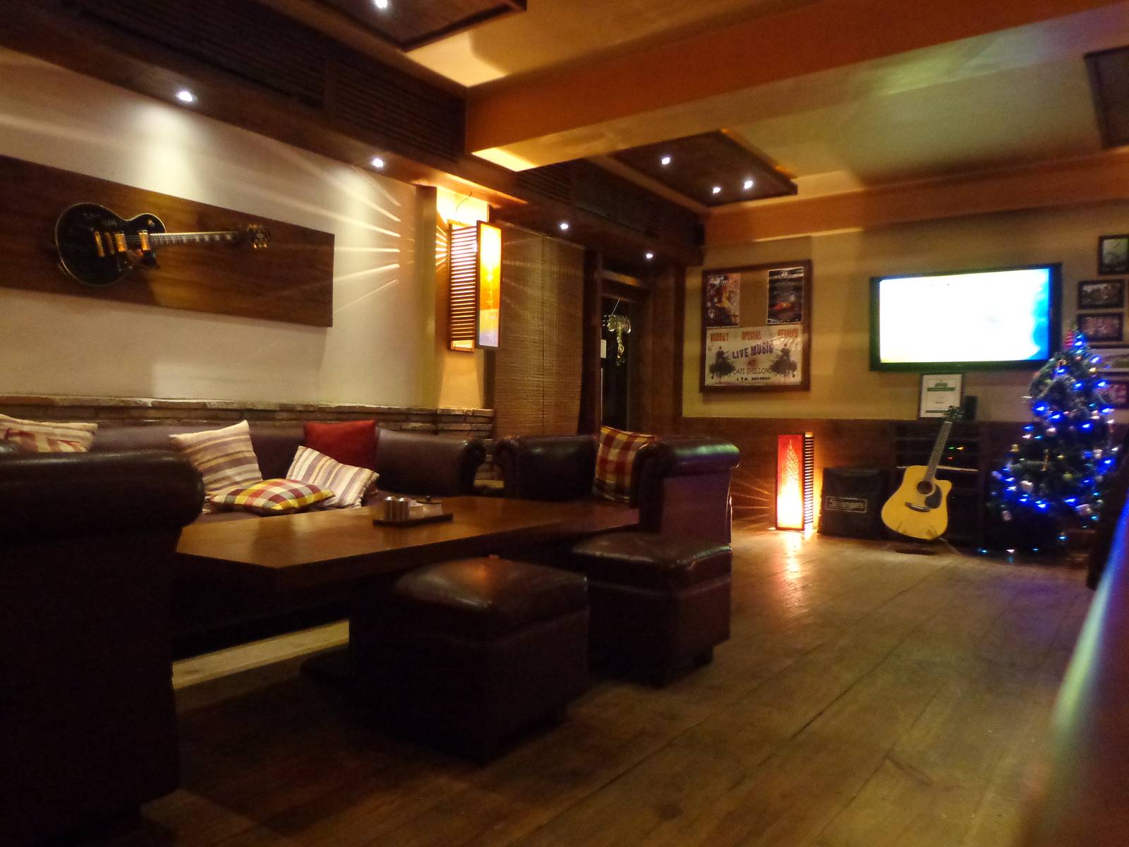 The warm interior of Cafe Shillong. The guitar has been signed by some famous Indian musicians. I could only make out Pentagram’s Randolph’s signature