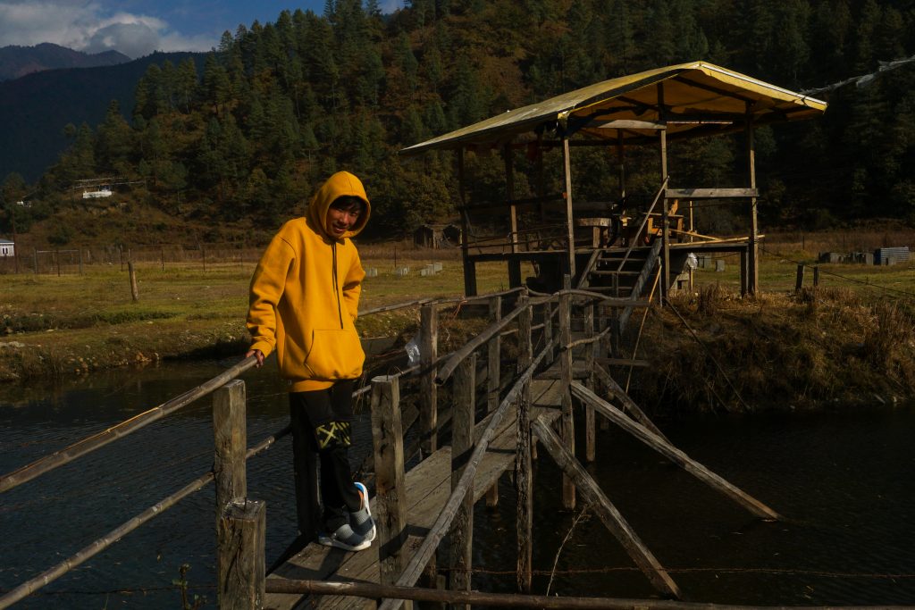 This shade and footbridge over a canal of Sangti river’s waters was made by the camping ground owner for his clients.