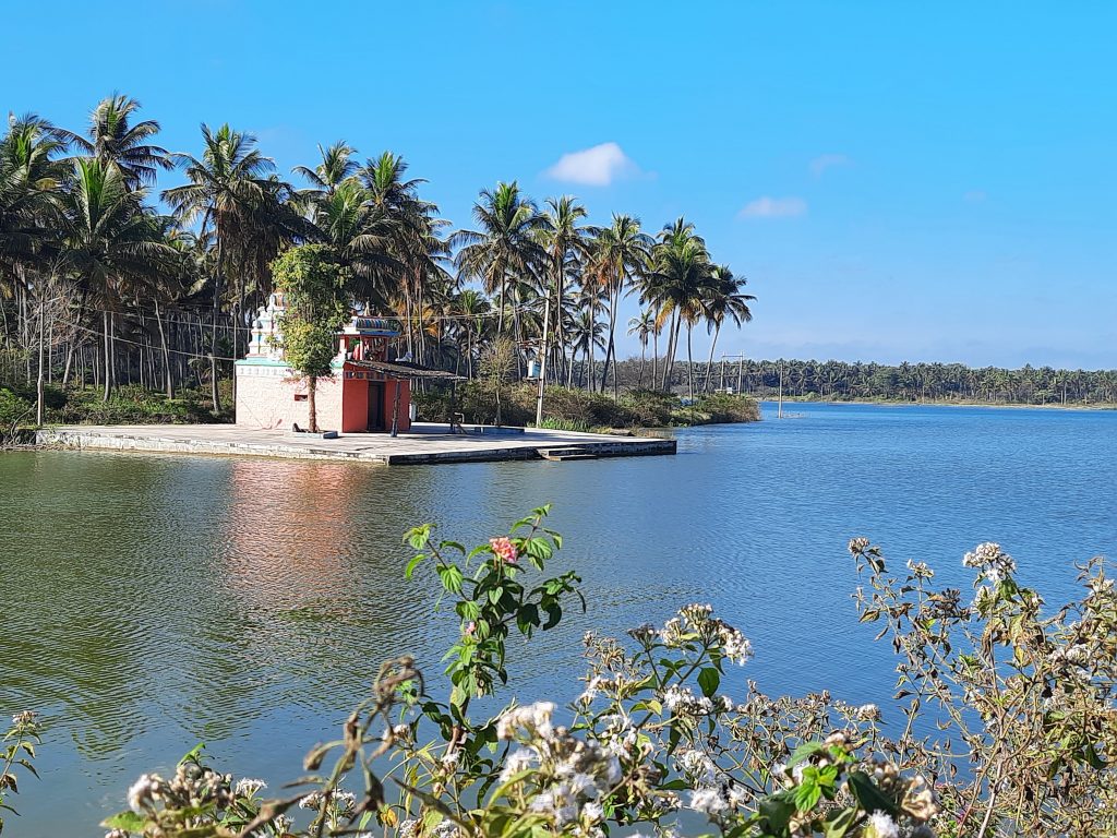 This beautiful lake was right before SH8 joins NH78.