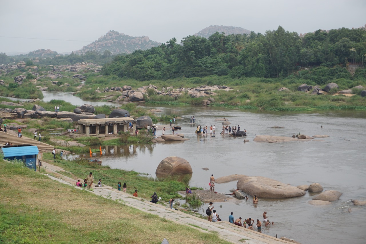 This place, right across the Virupaksha temple is the dock. One can take a motorboat for 10 rupees and get across to Hampi island.